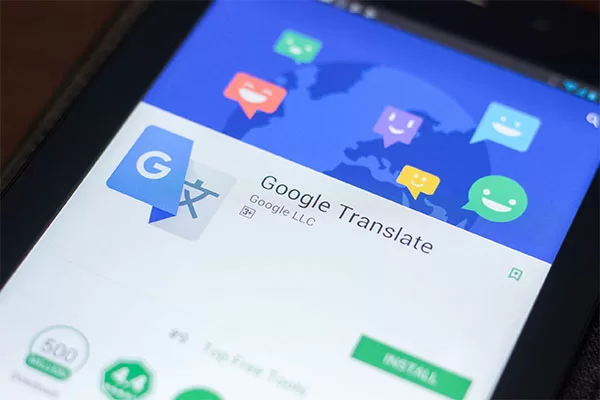 Ứng dụng dịch thuật Google Translate có cả phiên bản Andoird và iOS