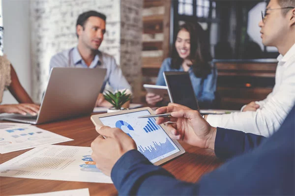 Marketing B2B nhắm đến mục tiêu xây dựng uy tín cho thương hiệu và phát triển mối quan hệ với các khách hàng doanh nghiệp