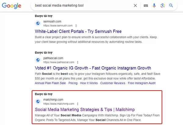 Mailchimp đang quảng cáo cho bài viết "How to Market on Social Media Effectively" trên Google Ads ngày 28/10/2023